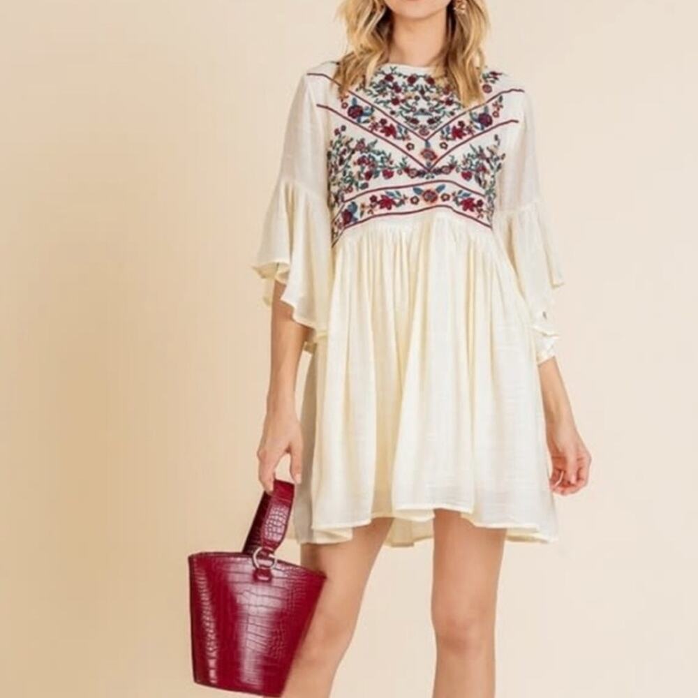 UMGEE Cottagecore Boho Embroidered Cream Gauzy Bell Sleeve Dress Size Small